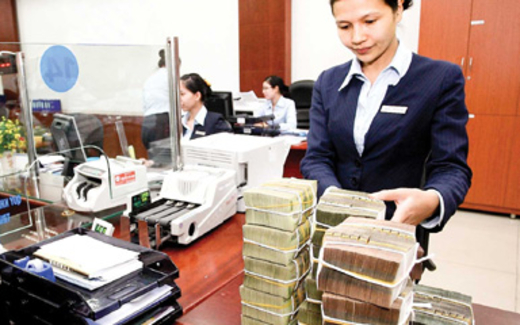 Nói và làm: Hạ lãi suất rồi làm gì nữa…?