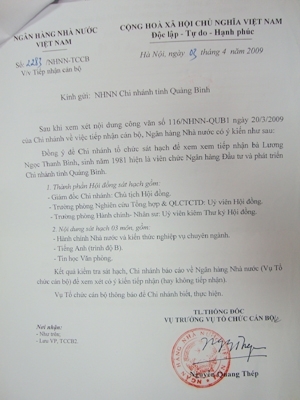 Cha làm to, con miễn thi công chức?