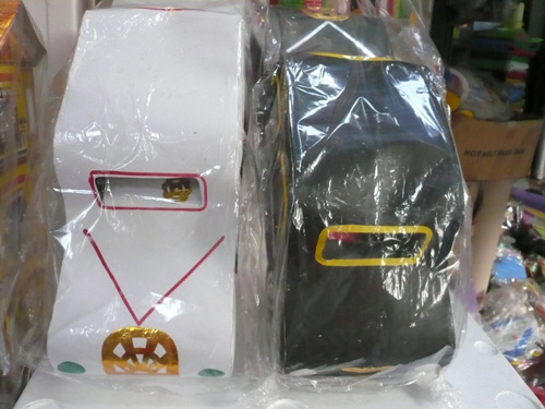 Tiền thật mua đồ giả