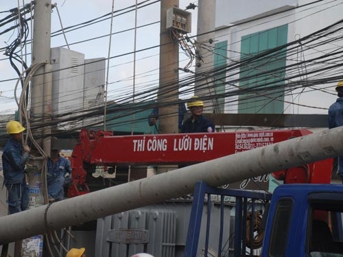 Chống thiếu điện: Tái cơ cấu EVN