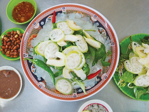 Về Hội An ăn gỏi nuốc (sứa)