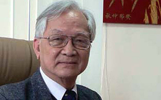 Đòi đối thoại với Alan Phan là “trẻ con”