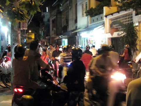 Chạy đua cho con học thêm buổi tối