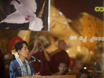 Đại sứ Trung Quốc tại Miến Điện tiếp xúc với bà Aung San Suu Kyi