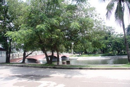 Vì sao HN 'chọn' công viên xây bãi đỗ xe?