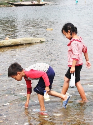 Tuổi thơ bị đánh cắp  - Bài 7