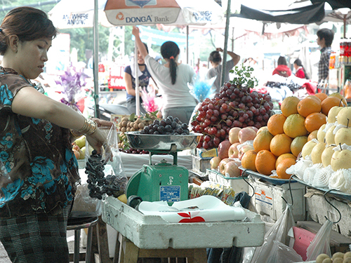 Ùn ùn nhập trái cây Trung Quốc: Kiểm tra kiểu “cưỡi ngựa xem hoa”