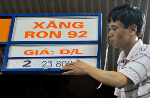 'Xăng tăng một đồng, người nghèo thiệt 2 đồng'