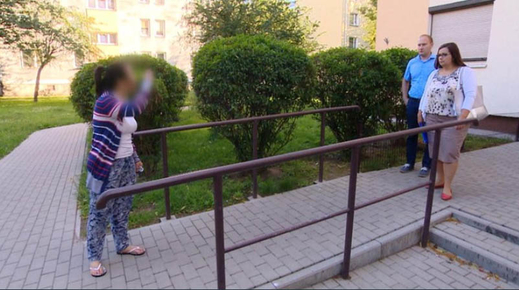 Họ không trả tiền thuê nhà cũng không muốn dọn đi. "Không có ai bảo vệ chúng tôi cả"