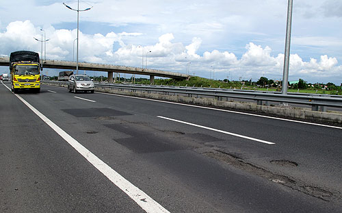 Doanh nghiệp đầu tư hạ tầng giao thông: Lời ăn, lỗ đòi trả lại
