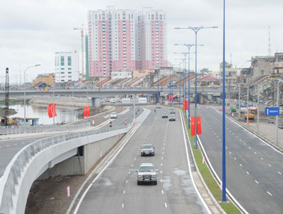 Thu phí tự động ô tô vào trung tâm TP.HCM: Vẫn chưa thuyết phục