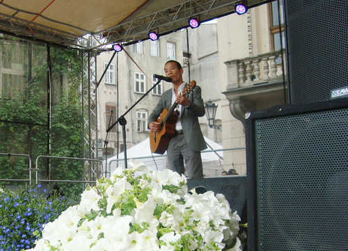 Nguyễn Vĩnh Tiến - "Kiến trúc sư" của Nghệ thuật ngôn từ Thi ca và Âm nhạc dân gian đương đại