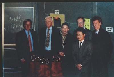 Bước qua chướng ngại 30 năm của nền toán học thế giới