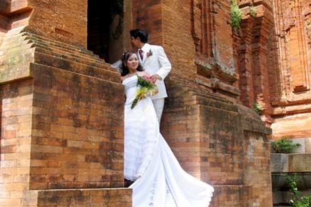 Tháp Champa huyền ảo