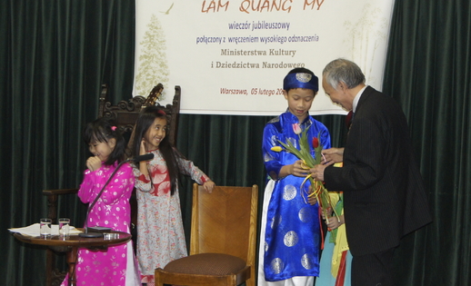 LÂM QUANG MỸ-Bốn mươi năm thơ hải ngoại.