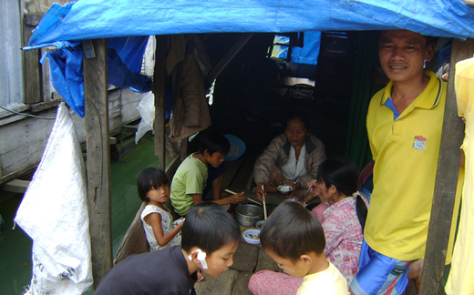 Số lượng người siêu giàu và siêu nghèo cùng tăng