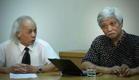 Cảnh giác với chủ nghĩa nhân danh