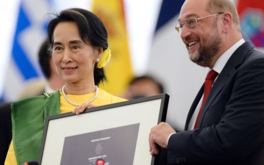 Bà Suu Kyi nhận giải thưởng Sakharov được trao tặng từ 1990