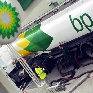 Cổ phiếu BP sụt giảm do lo sợ trừng phạt