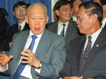 Singapore: Cựu thủ tướng Lý Quang Diệu tuyên bố rút lui khỏi chính quyền