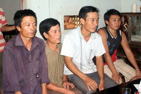 Liều mình cứu sống hơn 350 người trong lũ