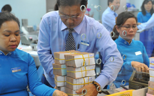 Phòng thủ khó khăn: Dân không ăn tiêu, DN không đầu tư