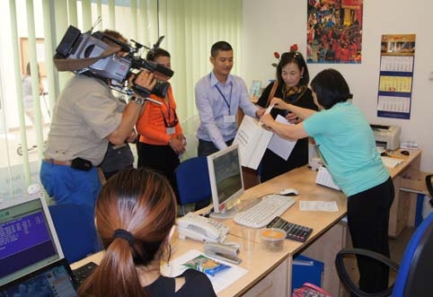 Cộng đồng Việt Nam tại Ba Lan chia sẻ với bà con bị thiệt hại trong vụ hỏa hoạn ở Trung tâm ASG.