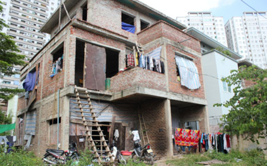 'Đại gia' ngày xách vữa, tối ngủ biệt thự 'triệu đô'