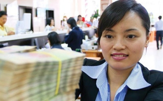 Nhà băng hạ lãi vay: Buồn như ôm… nợ cũ