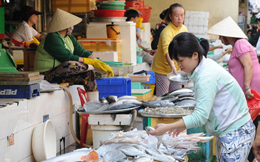 Gồng mình kìm giá