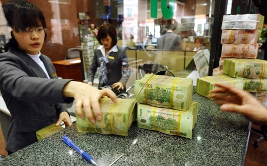 Tiền bí chỗ tiêu, kinh tế tắc cơ hội