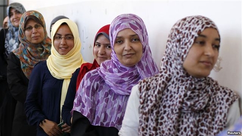 Dân Libya đi bỏ phiếu trong cuộc bầu cử đa đảng lần đầu tiên trong 60 năm