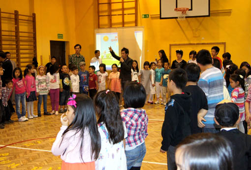 Một số hình ảnh về ngày quốc tế thiếu nhi 1-6 tại trường Lạc Long Quân