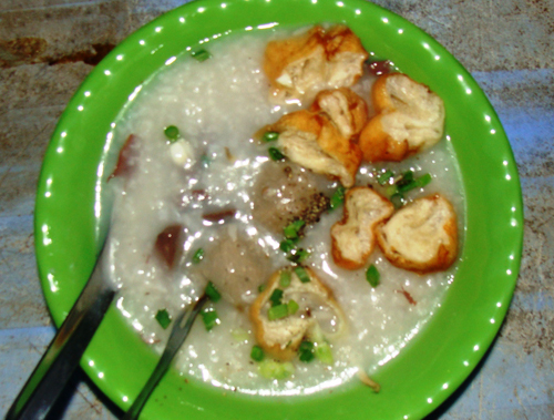 Quán ăn đường phố nhiều người thích ở Sài Gòn