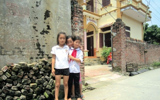 Làng ô nhiễm: Những đứa trẻ mang chì trong máu