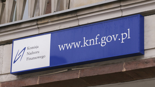 Về vụ bê bối giữa tỷ phú Czarnecki và Ủy ban Theo dõi Tài chính (KNF). Chúng ta biết gì cho đến nay?