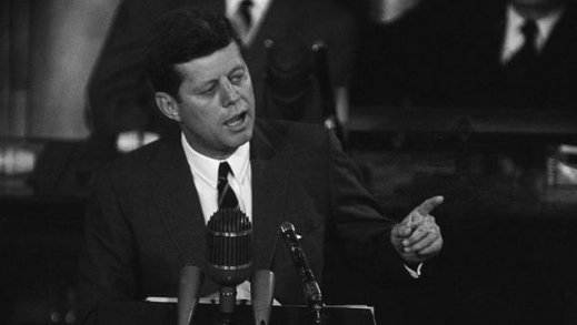 25/05/1961: John F. Kennedy tuyên bố sẽ đưa người Mỹ lên mặt trăng