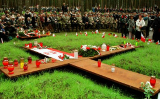 Châu Âu phê phán Nga về vụ Katyn