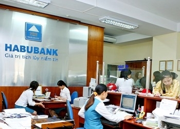 Ngân hàng khó khăn vẫn nhiều kẻ thèm muốn