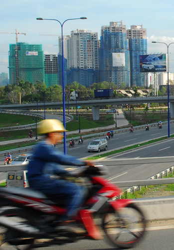 Khóa van tín dụng, bất động sản “liệt”