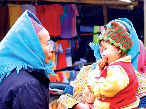 Phu nhân và gánh xôi bảy sắc