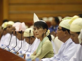 Aung San Suu Kyi được kêu gọi làm trung gian giữa chính phủ và quân nổi dậy Kachin