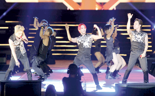 Việt Nam vào tour lưu diễn của nghệ sĩ quốc tế