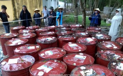 Vụ chôn hóa chất: Đủ căn cứ khởi tố hình sự