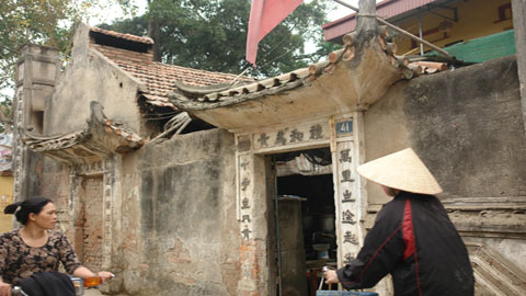 Cự Đà tàn sát nhà cổ - Bài 1