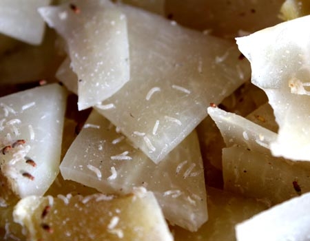 Tại người Việt không biết yêu mình?