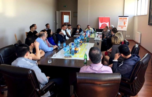 Về cuộc gặp gỡ giữa 2 công ty vận tải và dịch vụ hải quan với các công ty ở WK quan tâm tới việc nhập khẩu trực tiếp.