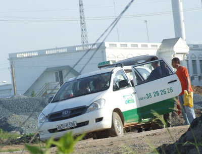 Lao động Trung Quốc "làm chui" ở công trường Công Thanh