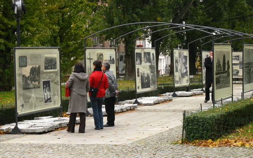 Mời dự Lễ ra mắt và gặp gỡ các tác giả cuốn sách Warszawiacy nie z tej ziemi