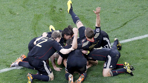 Hủy diệt Argentina, Đức và Klose cận kề huyền thoại